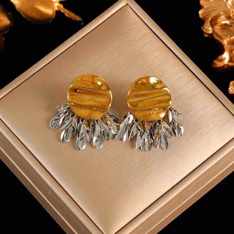 Серьги-подвески с металлическим листом и кисточками, покрытие 18K PVD
