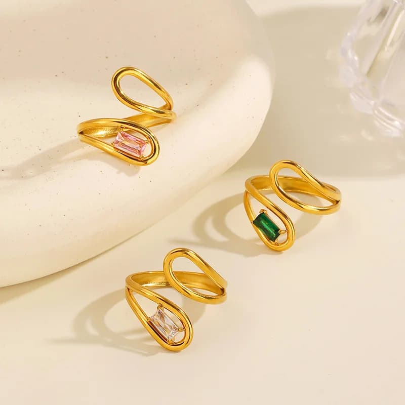 Регулируемое кольцо с геометрическим фианитом из стекла, позолота 18K